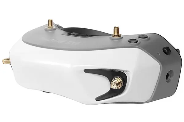 fpv-drone-goggles-fat-shark-dominator-goggles