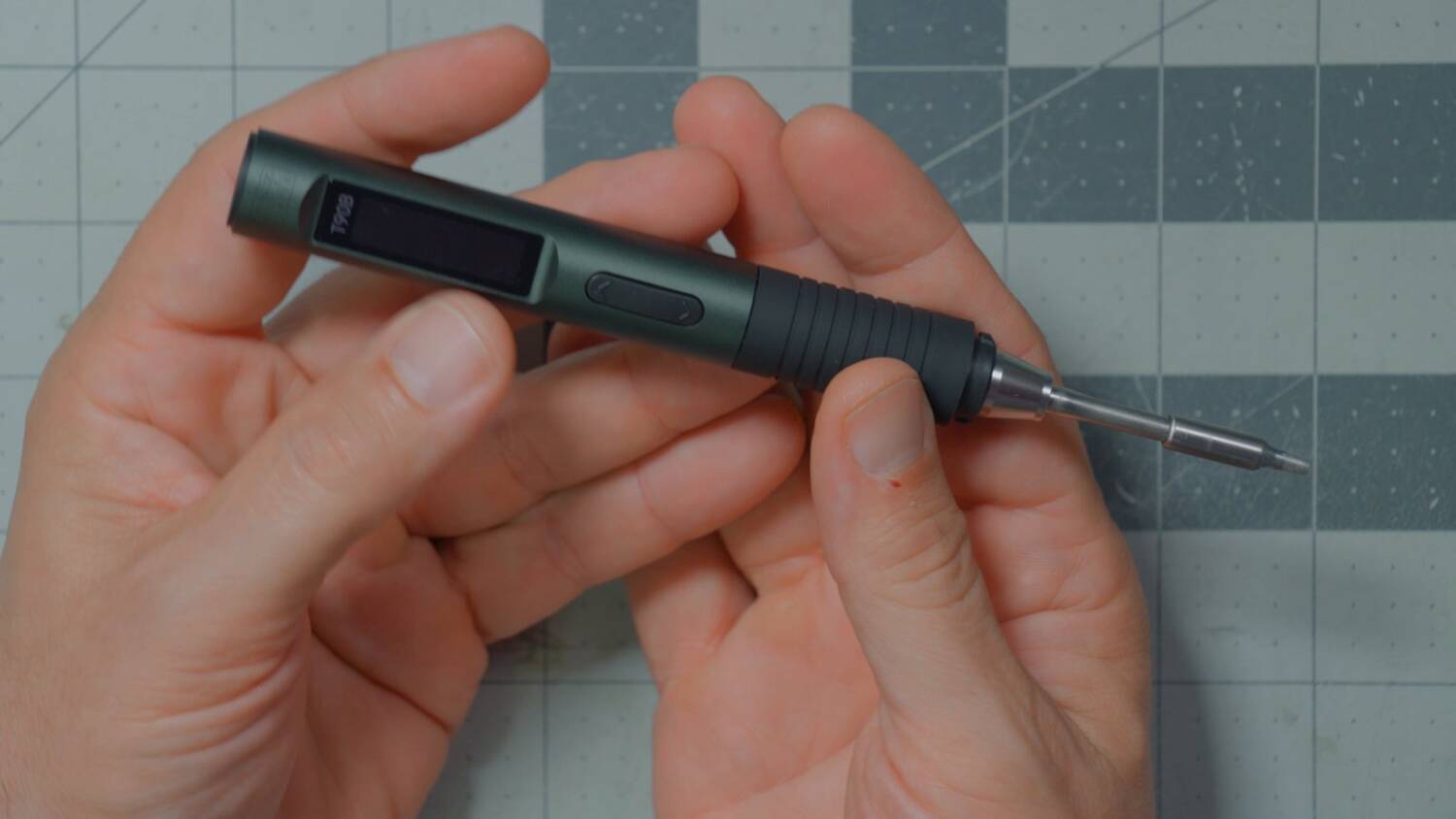 The aluminum AlienTek T90B