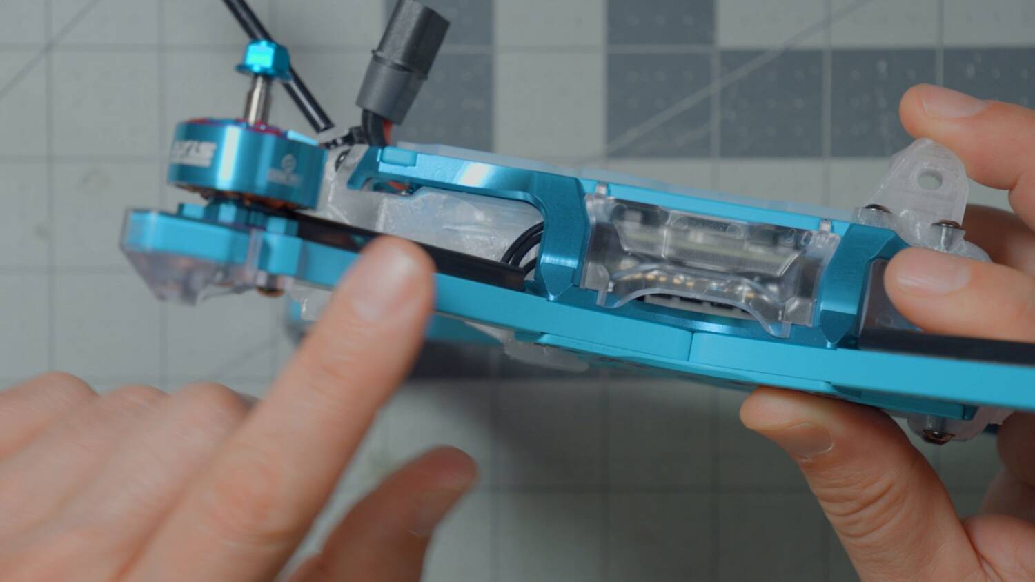 Painted carbon fiber arm on the aluminum frame