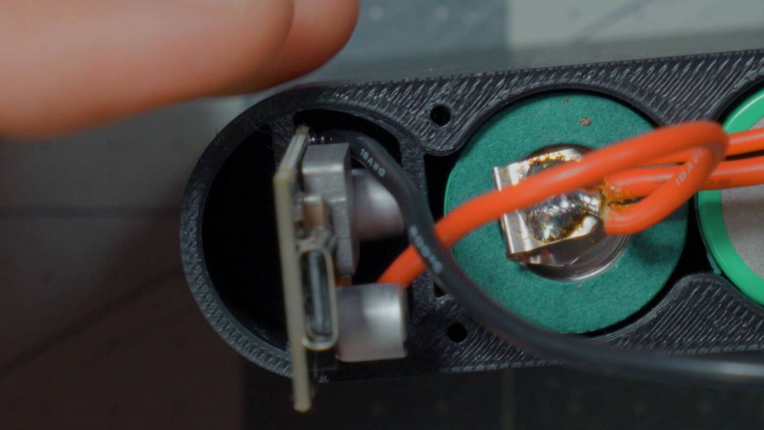 USB board installed in the end of the case, red wire routed around it